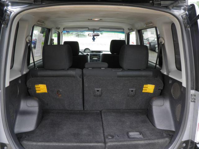 2006 GRAY Scion xB Wagon (JTLKT334964) with an 1.5L L4 DOHC 16V engine, 5SP transmission, located at 19521 New George's Creek Rd SW, Barton, MD, 21521, (301) 463-2404, 39.524323, -79.017906 - Photo #3