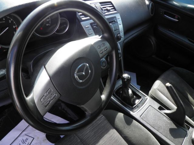 2010 GRAY Mazda Mazda6 I Sport (1YVHZ8BH2A5) with an 2.5l L4 engine, 6SP transmission, located at 19521 New George's Creek Rd SW, Barton, MD, 21521, (301) 463-2404, 39.524323, -79.017906 - Photo#2