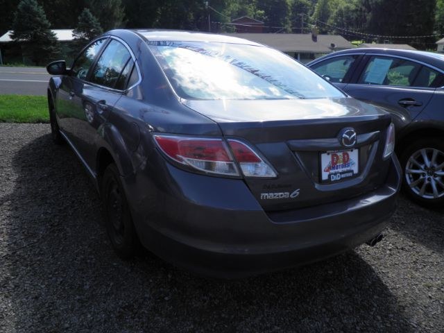2010 GRAY Mazda Mazda6 I Sport (1YVHZ8BH2A5) with an 2.5l L4 engine, 6SP transmission, located at 19521 New George's Creek Rd SW, Barton, MD, 21521, (301) 463-2404, 39.524323, -79.017906 - Photo#4