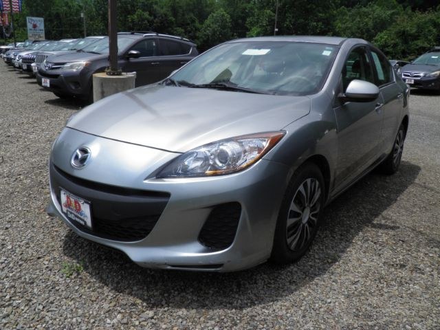 photo of 2013 MAZDA MAZDA3 PASSENGER CAR