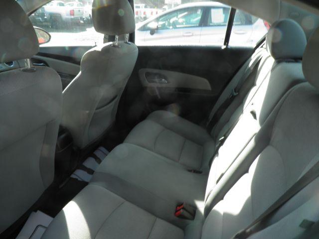 2016 RED Chevrolet Cruze Limited 1LT Auto (1G1PE5SB4G7) with an 1.4l L4T engine, AT transmission, located at 19521 New George's Creek Rd SW, Barton, MD, 21521, (301) 463-2404, 39.524323, -79.017906 - Photo#3