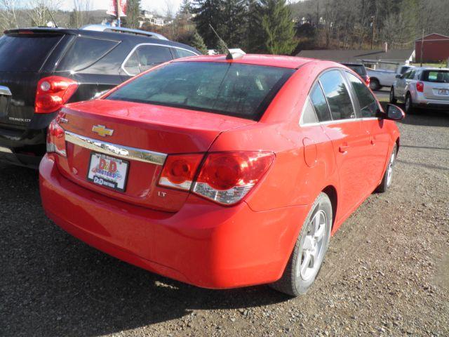 2016 RED Chevrolet Cruze Limited 1LT Auto (1G1PE5SB4G7) with an 1.4l L4T engine, AT transmission, located at 19521 New George's Creek Rd SW, Barton, MD, 21521, (301) 463-2404, 39.524323, -79.017906 - Photo#4