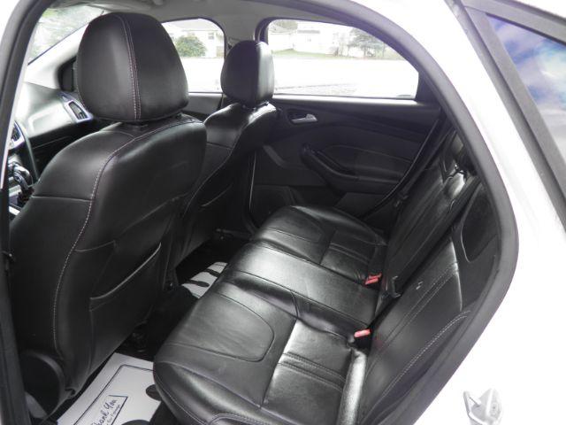 2014 WHITE Ford Focus SE Sedan (1FADP3F26EL) with an 2.0l L4 engine, AT transmission, located at 19521 New George's Creek Rd SW, Barton, MD, 21521, (301) 463-2404, 39.524323, -79.017906 - Photo#3