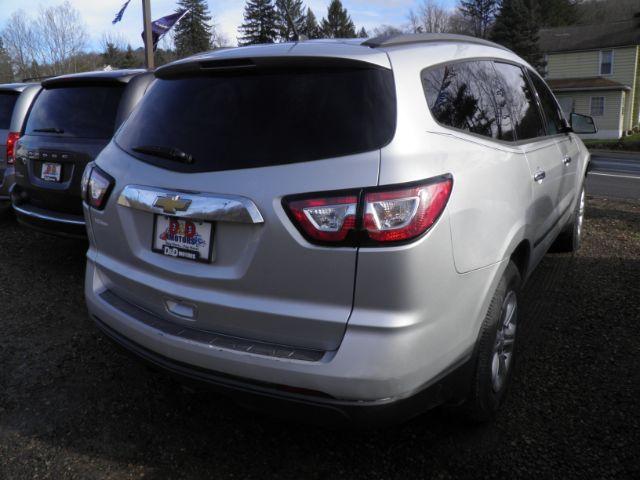 2014 SILVER CHEVROLET TRAVERSE LS FWD w/PDC (1GNKRFED4EJ) with an 3.6L V6 DOHC 24V engine, AT transmission, located at 15520 McMullen Hwy SW, Belair, MD, 21502, (301) 729-3700, 39.581375, -78.846451 - Photo#6