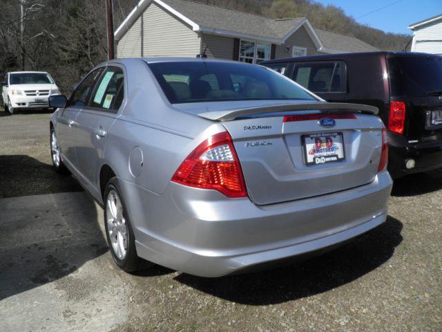 2012 SILVER Ford Fusion SE (3FAHP0HA0CR) with an 2.5L L4 engine, AT transmission, located at 19521 New George's Creek Rd SW, Barton, MD, 21521, (301) 463-2404, 39.524323, -79.017906 - Photo #4