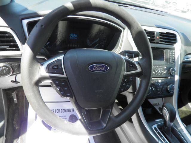 2013 GRAY Ford Fusion S (3FA6P0G70DR) with an 2.5l L4 engine, AT transmission, located at 19521 New George's Creek Rd SW, Barton, MD, 21521, (301) 463-2404, 39.524323, -79.017906 - Photo #2