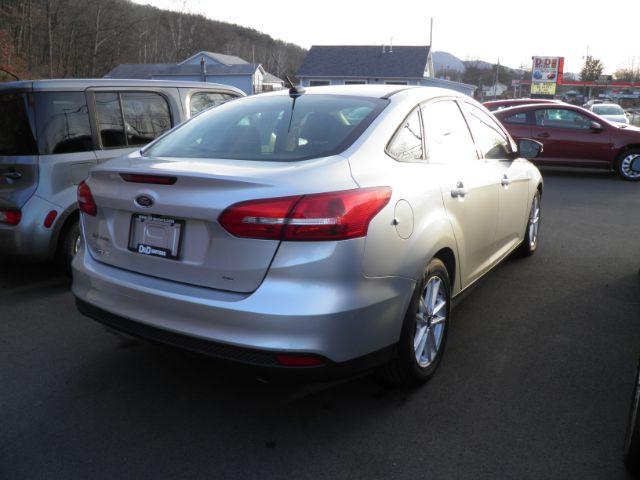 2016 SILVER Ford Focus SE Sedan (1FADP3F24GL) with an 2.0/ 4CLY engine, AT transmission, located at 15520 McMullen Hwy SW, Belair, MD, 21502, (301) 729-3700, 39.581375, -78.846451 - Photo #3