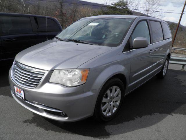 2013 SILVER Chrysler Town and Country Touring (2C4RC1BG5DR) with an 3.6l V6 engine, AT transmission, located at 15520 McMullen Hwy SW, Belair, MD, 21502, (301) 729-3700, 39.581375, -78.846451 - Photo #0