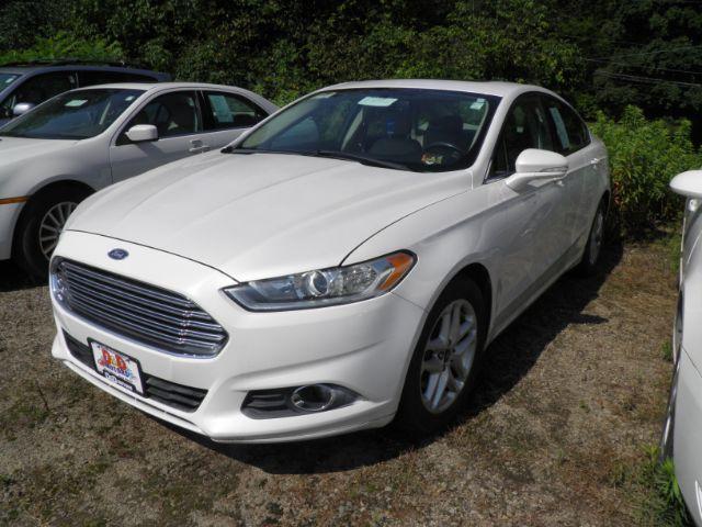 2014 White Ford Fusion SE (3FA6P0HD7ER) with an 1.5L I4 engine, AT transmission, located at 19521 New George's Creek Rd SW, Barton, MD, 21521, (301) 463-2404, 39.524323, -79.017906 - Photo#0