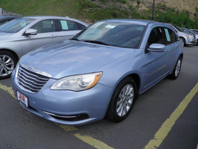 photo of 2014 Chrysler 200