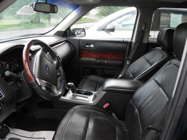 2009 BLUE Ford Flex Limited AWD (2FMEK63C69B) with an 3.5L V6 engine, AT transmission, located at 19521 New George's Creek Rd SW, Barton, MD, 21521, (301) 463-2404, 39.524323, -79.017906 - Photo#1