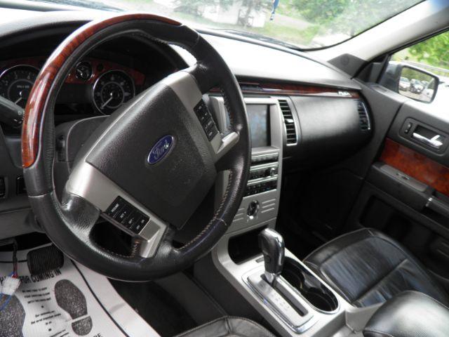 2009 BLUE Ford Flex Limited AWD (2FMEK63C69B) with an 3.5L V6 engine, AT transmission, located at 19521 New George's Creek Rd SW, Barton, MD, 21521, (301) 463-2404, 39.524323, -79.017906 - Photo#2