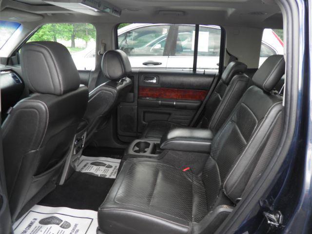 2009 BLUE Ford Flex Limited AWD (2FMEK63C69B) with an 3.5L V6 engine, AT transmission, located at 19521 New George's Creek Rd SW, Barton, MD, 21521, (301) 463-2404, 39.524323, -79.017906 - Photo#3