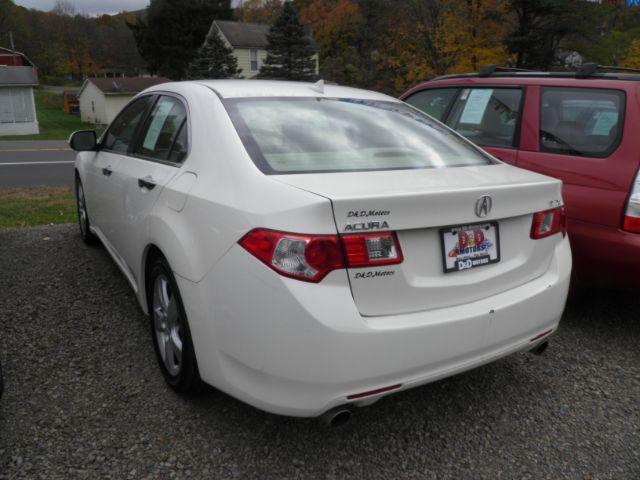 2010 WHITE Acura TSX Tech (JH4CU2F6XAC) with an 2.4l L4 engine, AT transmission, located at 19521 New George's Creek Rd SW, Barton, MD, 21521, (301) 463-2404, 39.524323, -79.017906 - Photo #3