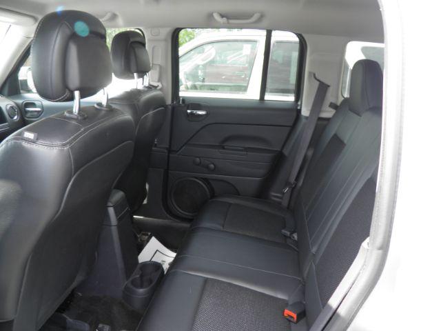 2016 GRAY Jeep Patriot Sport 4WD (1C4NJRBB6GD) with an 2.4 L L4 engine, AT transmission, located at 15520 McMullen Hwy SW, Belair, MD, 21502, (301) 729-3700, 39.581375, -78.846451 - Photo#3