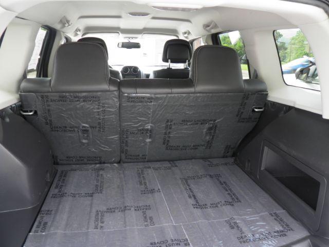 2016 GRAY Jeep Patriot Sport 4WD (1C4NJRBB6GD) with an 2.4 L L4 engine, AT transmission, located at 15520 McMullen Hwy SW, Belair, MD, 21502, (301) 729-3700, 39.581375, -78.846451 - Photo#4
