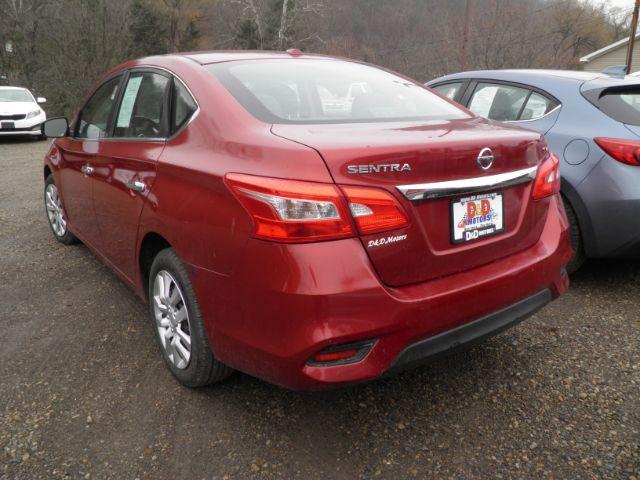 2016 RED Nissan Sentra SV (3N1AB7AP9GY) with an 1.8l L4 engine, CVT transmission, located at 19521 New George's Creek Rd SW, Barton, MD, 21521, (301) 463-2404, 39.524323, -79.017906 - Photo#4