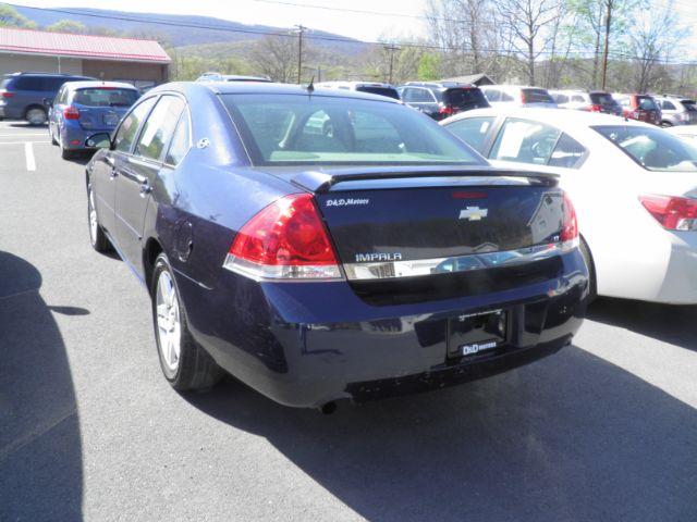 2007 BLUE Chevrolet Impala LT3 3.9L (2G1WC58R879) with an 3.9l V6 engine, AT transmission, located at 15520 McMullen Hwy SW, Belair, MD, 21502, (301) 729-3700, 39.581375, -78.846451 - Photo #4