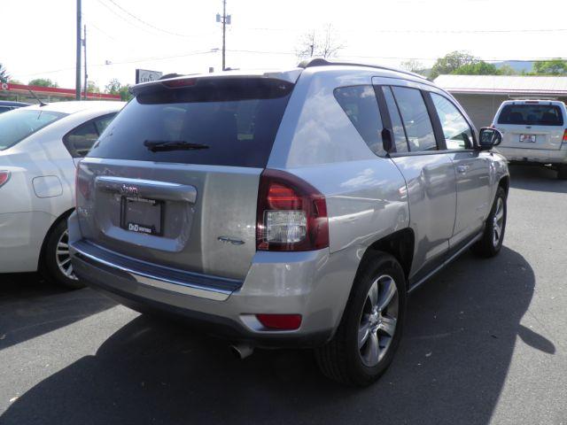 2016 SILVER Jeep Compass Latitude 4WD (1C4NJDEB0GD) with an 2.4L L4 engine, AT transmission, located at 15520 McMullen Hwy SW, Belair, MD, 21502, (301) 729-3700, 39.581375, -78.846451 - Photo #5