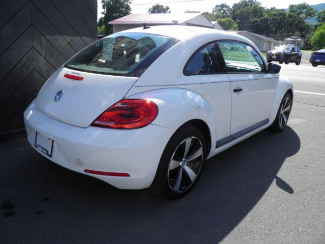 2012 WHITE Volkswagen Beetle Base (3VWAP7AT0CM) with an 2.5L L4 engine, 5SP transmission, located at 15520 McMullen Hwy SW, Belair, MD, 21502, (301) 729-3700, 39.581375, -78.846451 - Photo #3