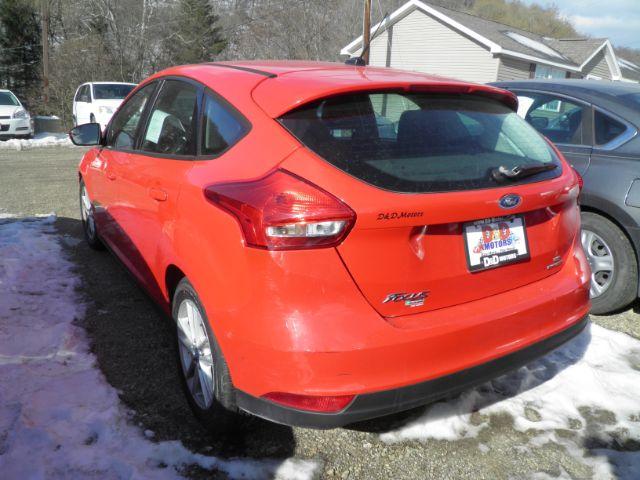 2015 RED Ford Focus SE Hatch (1FADP3K22FL) with an 2.0L L4 engine, AT transmission, located at 19521 New George's Creek Rd SW, Barton, MD, 21521, (301) 463-2404, 39.524323, -79.017906 - Photo#5