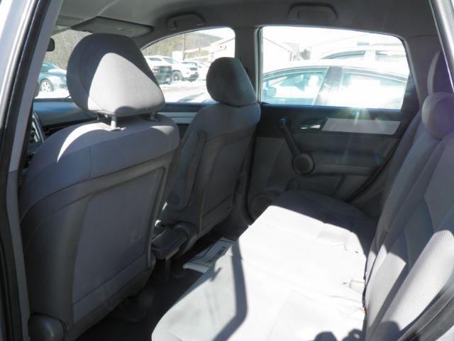 2011 SILVER Honda CR-V LX 4WD 5-Speed AT (5J6RE4H30BL) with an 2.4L L4 engine, AT transmission, located at 19521 New George's Creek Rd SW, Barton, MD, 21521, (301) 463-2404, 39.524323, -79.017906 - Photo#3