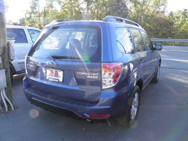 2012 BLUE Subaru Forester 2.5X (JF2SHABCXCH) with an 2.5 L4 engine, AT transmission, located at 19521 New George's Creek Rd SW, Barton, MD, 21521, (301) 463-2404, 39.524323, -79.017906 - Photo #5