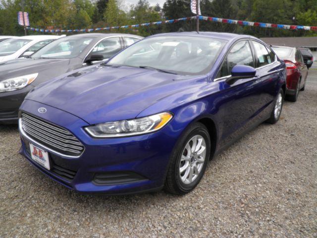 2016 BLUE Ford Fusion S (3FA6P0G79GR) with an 2.5 L4 engine, AT transmission, located at 19521 New George's Creek Rd SW, Barton, MD, 21521, (301) 463-2404, 39.524323, -79.017906 - Photo #0