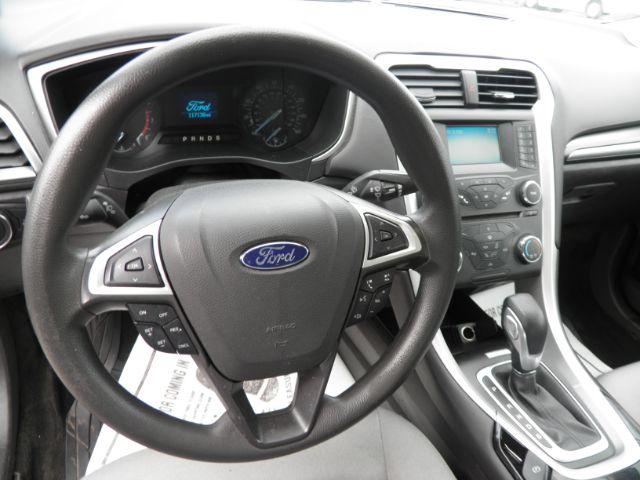 2016 BLUE Ford Fusion S (3FA6P0G79GR) with an 2.5 L4 engine, AT transmission, located at 19521 New George's Creek Rd SW, Barton, MD, 21521, (301) 463-2404, 39.524323, -79.017906 - Photo #2