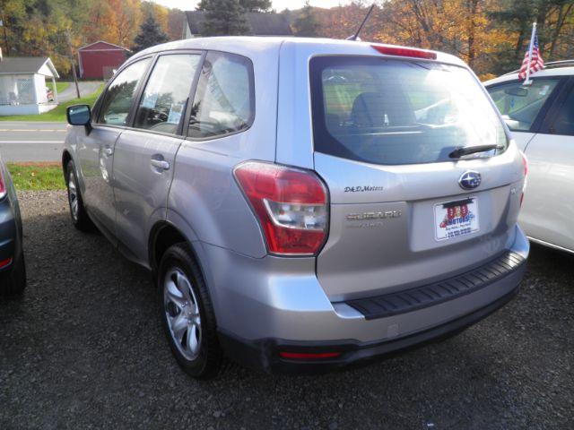 2014 SILVER Subaru Forester 2.5i (JF2SJAAC6EH) with an 2.5 L4 engine, CVT transmission, located at 19521 New George's Creek Rd SW, Barton, MD, 21521, (301) 463-2404, 39.524323, -79.017906 - Photo #5