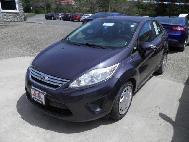 2013 GRAY Ford Fiesta SE Sedan (3FADP4BJ1DM) with an 1.6L L4 engine, AT transmission, located at 19521 New George's Creek Rd SW, Barton, MD, 21521, (301) 463-2404, 39.524323, -79.017906 - Photo #0