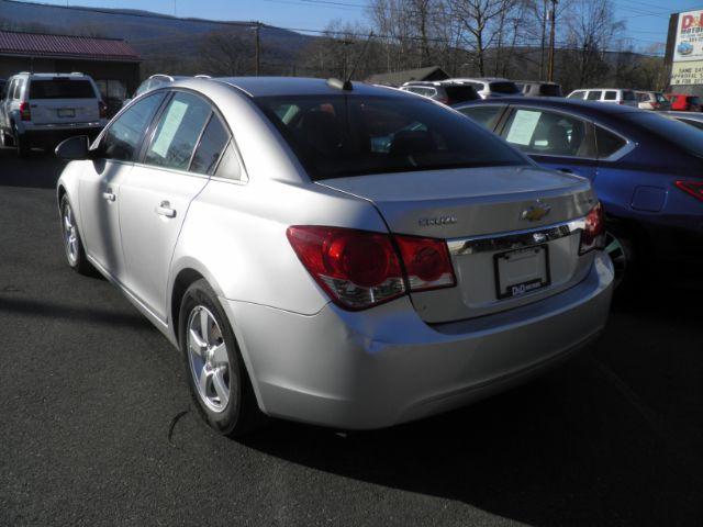 2016 GRAY Chevrolet Cruze Limited 1LT Auto (1G1PE5SB6G7) with an 1.4L 4L engine, AT transmission, located at 15520 McMullen Hwy SW, Belair, MD, 21502, (301) 729-3700, 39.581375, -78.846451 - Photo#4