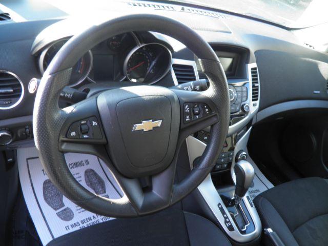 2016 Silver Chevrolet Cruze Limited 1LT Auto (1G1PE5SB6G7) with an 1.4L I4 engine, AT transmission, located at 15520 McMullen Hwy SW, Belair, MD, 21502, (301) 729-3700, 39.581375, -78.846451 - Photo#2