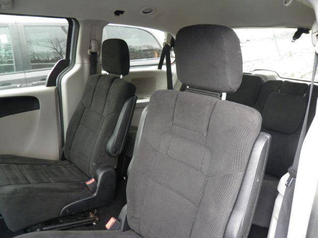 2012 GRAY Dodge Grand Caravan SE (2C4RDGBG0CR) with an 3.6L V6 engine, AT transmission, located at 15520 McMullen Hwy SW, Belair, MD, 21502, (301) 729-3700, 39.581375, -78.846451 - Photo#3