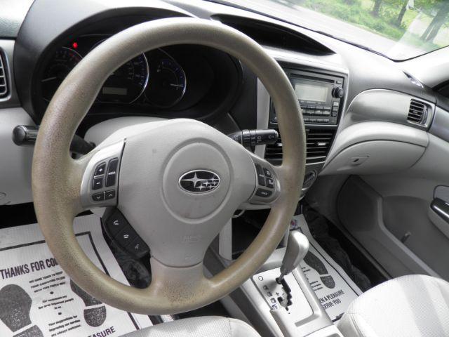 2013 BLUE Subaru Forester 2.5X (JF2SHABCXDH) with an 2.5l H4 engine, AT transmission, located at 19521 New George's Creek Rd SW, Barton, MD, 21521, (301) 463-2404, 39.524323, -79.017906 - Photo#2
