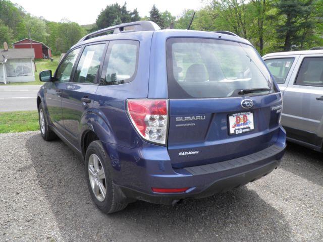 2013 BLUE Subaru Forester 2.5X (JF2SHABCXDH) with an 2.5l H4 engine, AT transmission, located at 19521 New George's Creek Rd SW, Barton, MD, 21521, (301) 463-2404, 39.524323, -79.017906 - Photo#5