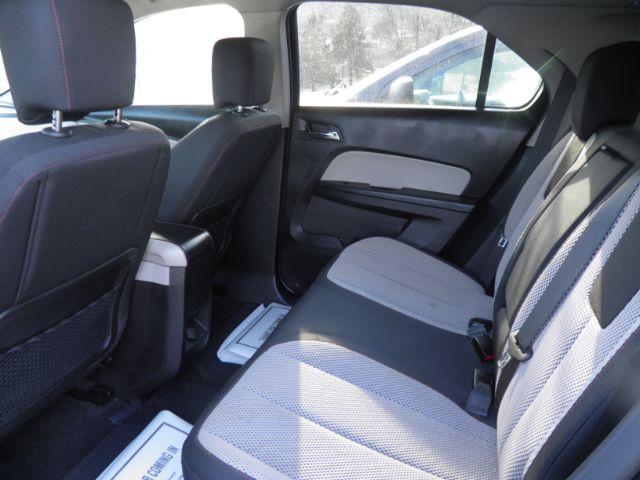 2011 GRAY Chevrolet Equinox 1LT 2WD (2CNFLDE50B6) with an 3.0 V6 engine, AT transmission, located at 19521 New George's Creek Rd SW, Barton, MD, 21521, (301) 463-2404, 39.524323, -79.017906 - Photo#3