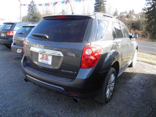 2011 GRAY Chevrolet Equinox 1LT 2WD (2CNFLDE50B6) with an 3.0 V6 engine, AT transmission, located at 19521 New George's Creek Rd SW, Barton, MD, 21521, (301) 463-2404, 39.524323, -79.017906 - Photo#5