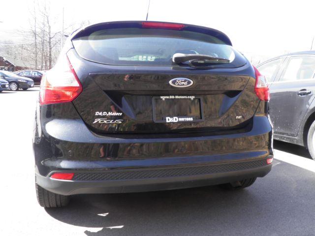 2014 BLACK Ford Focus SE Hatch (1FADP3K21EL) with an 2.0L L4 engine, AT transmission, located at 15520 McMullen Hwy SW, Belair, MD, 21502, (301) 729-3700, 39.581375, -78.846451 - Photo #5