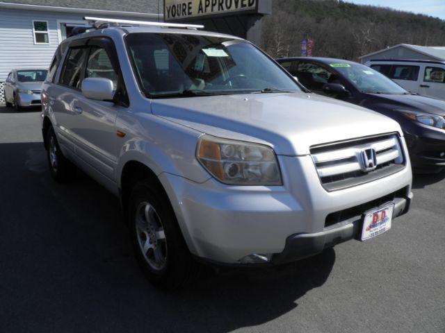 2008 SILVER Honda Pilot EX-L 4WD AT (5FNYF185X8B) with an 3.5L V6 engine, AT transmission, located at 19521 New George's Creek Rd SW, Barton, MD, 21521, (301) 463-2404, 39.524323, -79.017906 - Photo #0