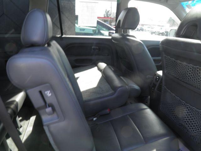 2008 SILVER Honda Pilot EX-L 4WD AT (5FNYF185X8B) with an 3.5L V6 engine, AT transmission, located at 19521 New George's Creek Rd SW, Barton, MD, 21521, (301) 463-2404, 39.524323, -79.017906 - Photo #2