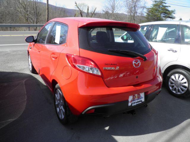 2011 RED Mazda MAZDA2 Sport (JM1DE1HY9B0) with an 1.5L L4 engine, AT transmission, located at 15520 McMullen Hwy SW, Belair, MD, 21502, (301) 729-3700, 39.581375, -78.846451 - Photo #5