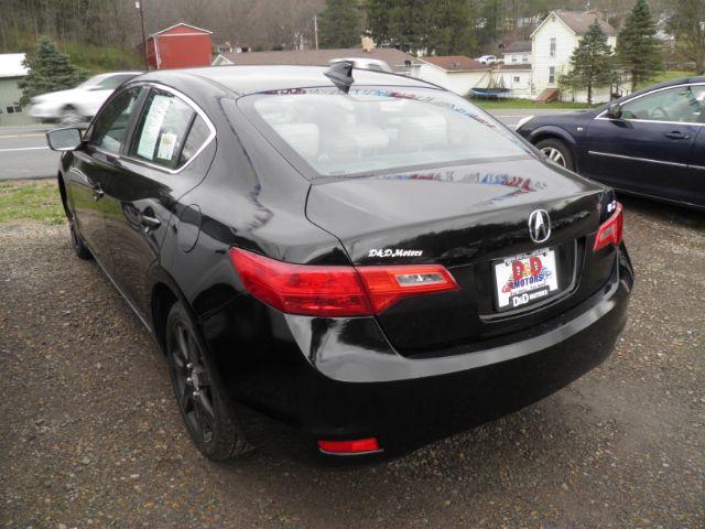 2015 BLACK Acura ILX 5-Spd AT w/ Premium Package (19VDE1F58FE) with an 2.0L L4 engine, AT transmission, located at 19521 New George's Creek Rd SW, Barton, MD, 21521, (301) 463-2404, 39.524323, -79.017906 - Photo #4