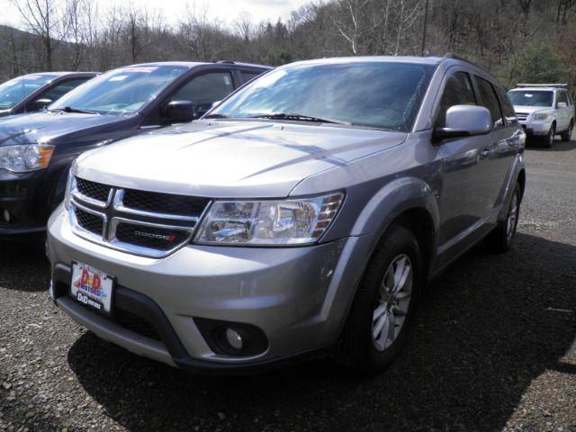 2015 SILVER Dodge Journey SXT (3C4PDCBG9FT) with an 3.6L V6 engine, AT transmission, located at 15520 McMullen Hwy SW, Belair, MD, 21502, (301) 729-3700, 39.581375, -78.846451 - Photo #0