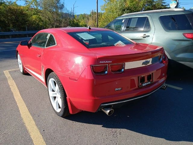 2010 RED Chevrolet Camaro LT1 Coupe (2G1FB1EV3A9) with an 3.6L V6 engine, AT transmission, located at 15520 McMullen Hwy SW, Belair, MD, 21502, (301) 729-3700, 39.581375, -78.846451 - Photo#3
