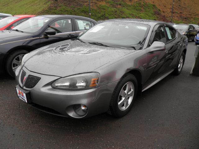 2008 GRAY Pontiac Grand Prix Sedan (2G2WP552381) with an 3.8 V6 engine, AT transmission, located at 15520 McMullen Hwy SW, Belair, MD, 21502, (301) 729-3700, 39.581375, -78.846451 - Photo #0