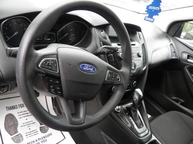 2016 BLACK Ford Focus SE Hatch (1FADP3K29GL) with an 2.0L L4 engine, AT transmission, located at 19521 New George's Creek Rd SW, Barton, MD, 21521, (301) 463-2404, 39.524323, -79.017906 - Photo#2