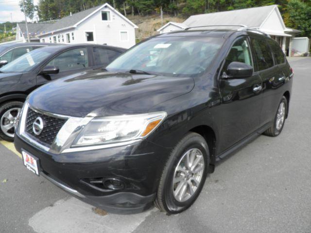 photo of 2016 Nissan Pathfinder