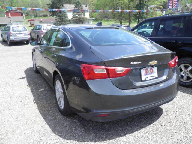 2017 GRAY Chevrolet Malibu 1LT (1G1ZE5ST6HF) with an 1.5L L4 engine, AT transmission, located at 19521 New George's Creek Rd SW, Barton, MD, 21521, (301) 463-2404, 39.524323, -79.017906 - Photo #4