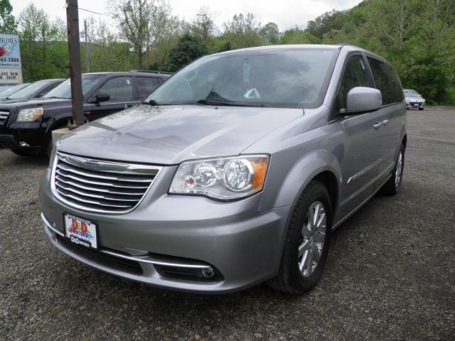 2016 SILVER Chrysler Town and Country Touring (2C4RC1BG8GR) with an 3.6L V6 engine, AT transmission, located at 19521 New George's Creek Rd SW, Barton, MD, 21521, (301) 463-2404, 39.524323, -79.017906 - Photo #0